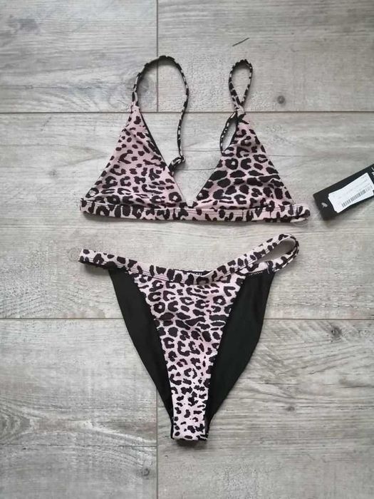 Bikini w panterkę Nasty Gal 32