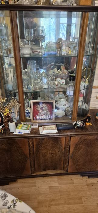 Witryna, regalik, gablota szklana