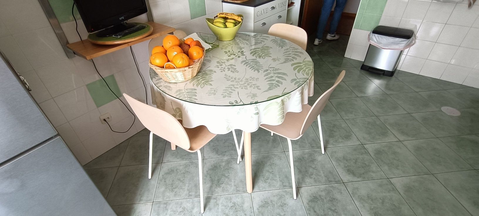 Conjunto de cadeiras IKEA em bétula