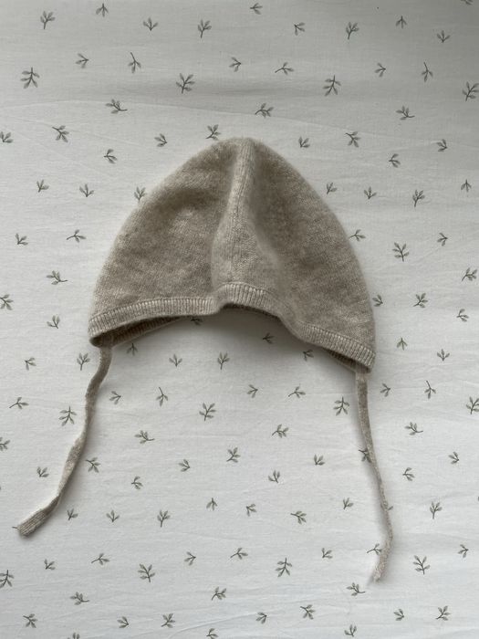 Czapeczka kaszmirowa bonetka 56 68 H&M Adorables niemowlęca jesienna