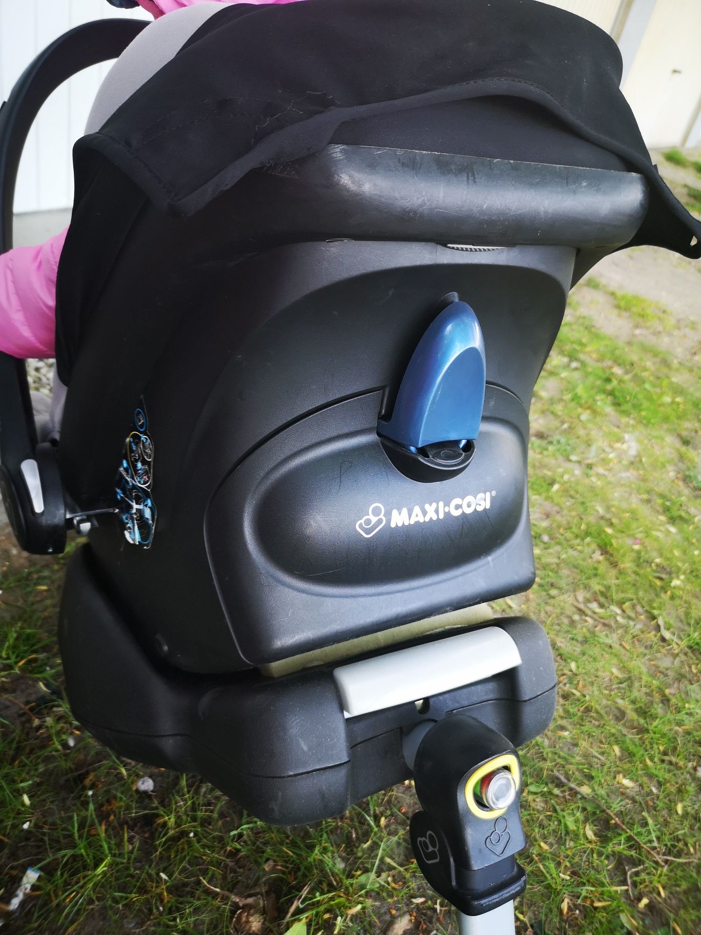 baza isofix + fotelik maxi cosi