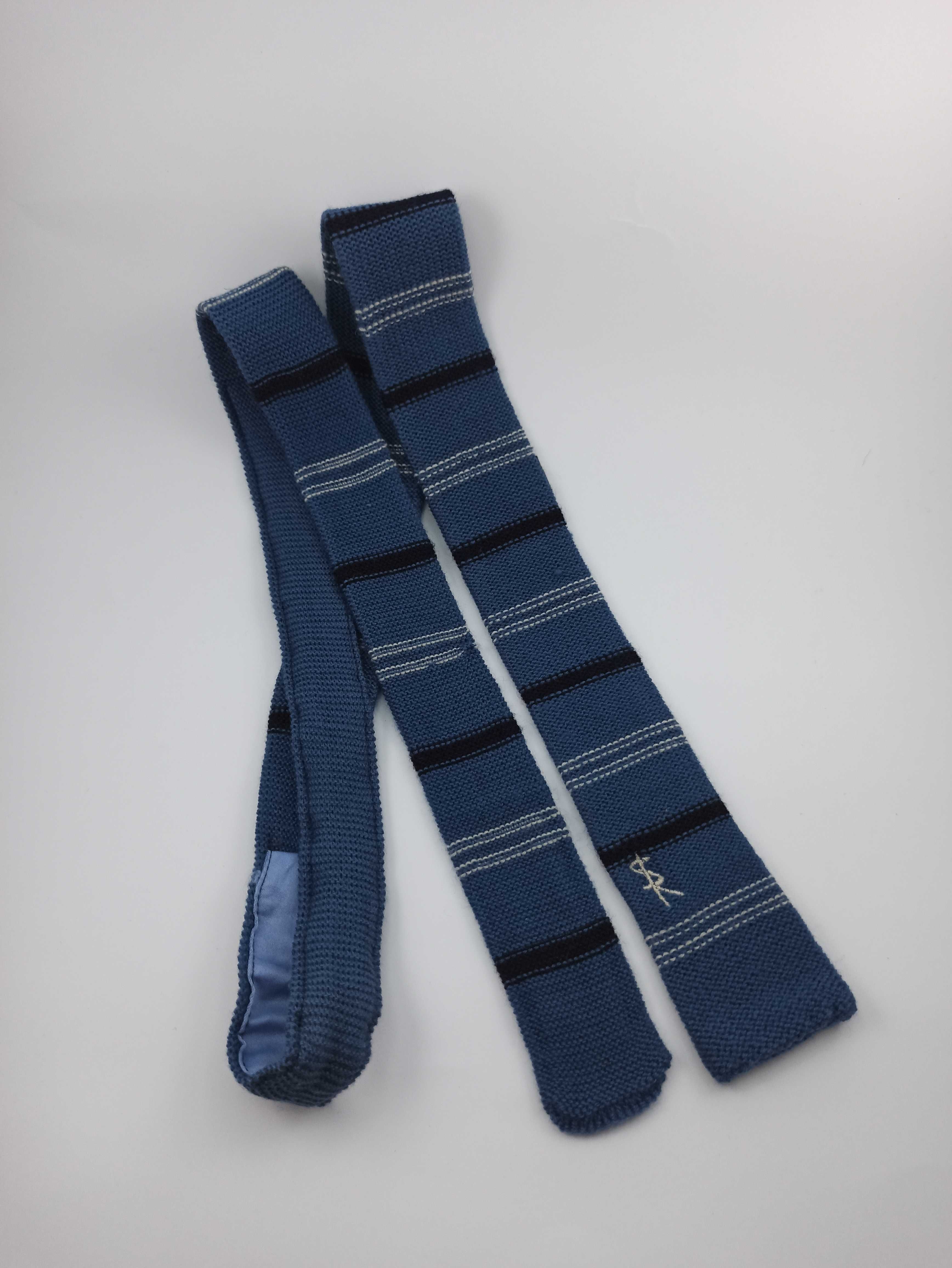 Niebieski wełniany krawat knit w paski kn04