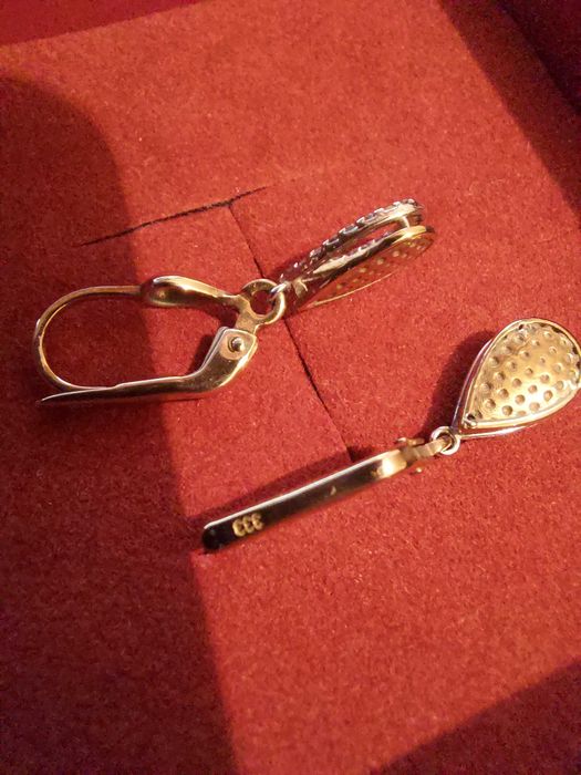 Wiszące złote kolczyki pr. 333 z cyrkoniami - diamentowane