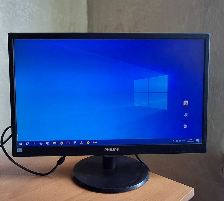 Монитор Philips 223V5L  21.5"