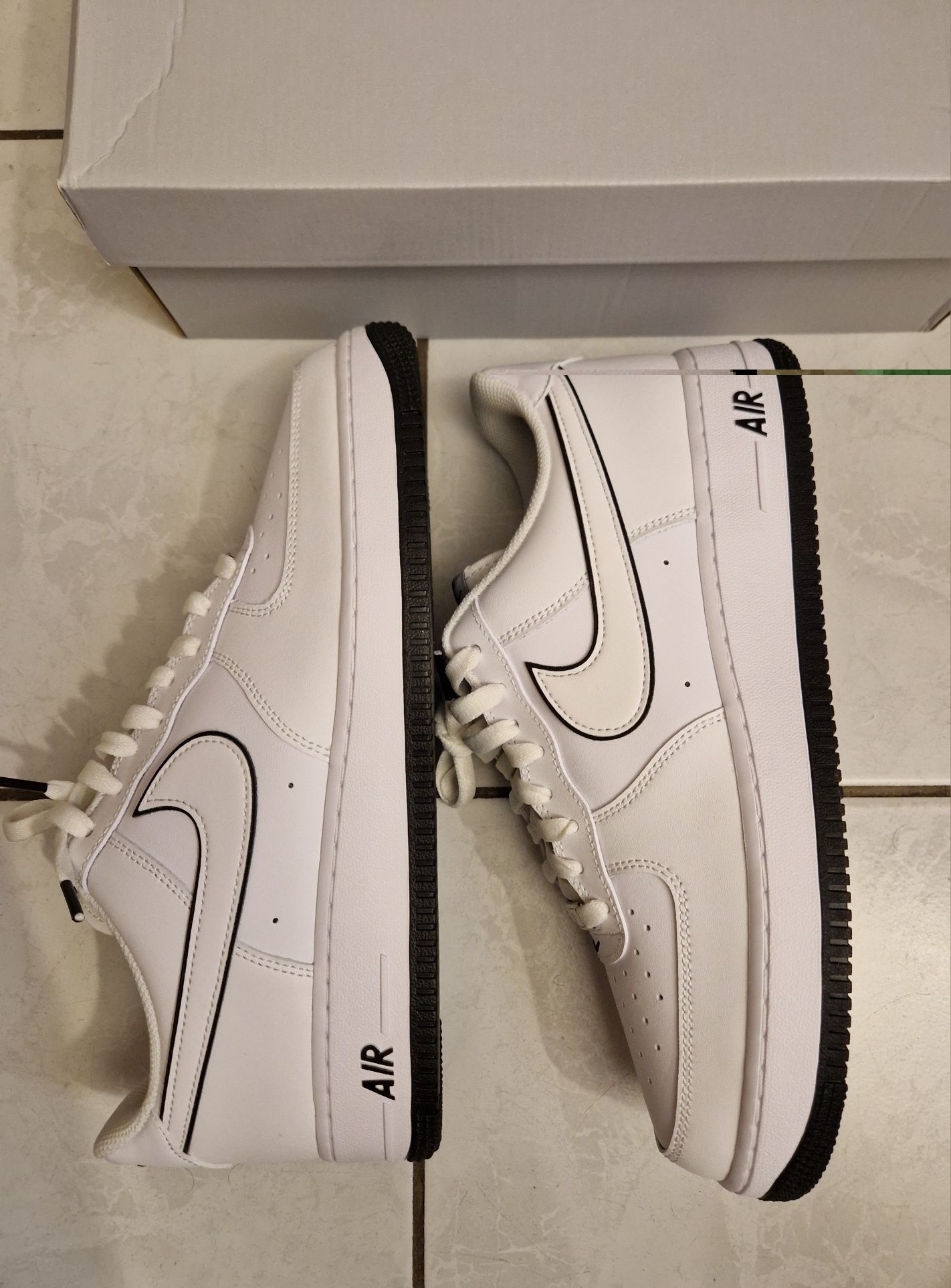 Nike air force 1 '07 w rozmiarze 45.5