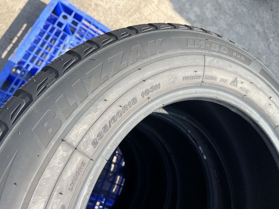 235/60 r18 Bridgestone Blizzak LM-80 EVO Резина зимняя