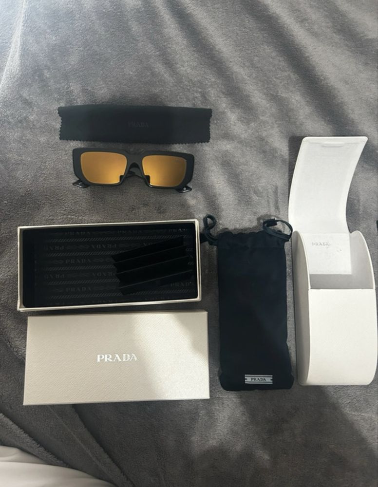 Oculos Prada como novos
