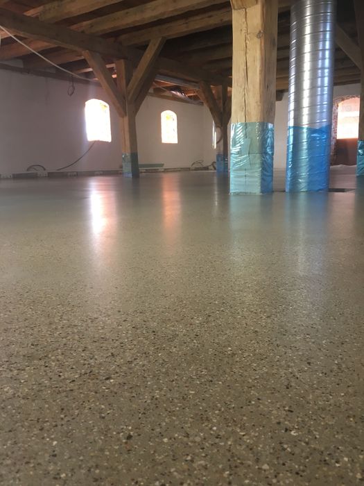 Szlifowanie polerowanie betonów renowacja lastryko