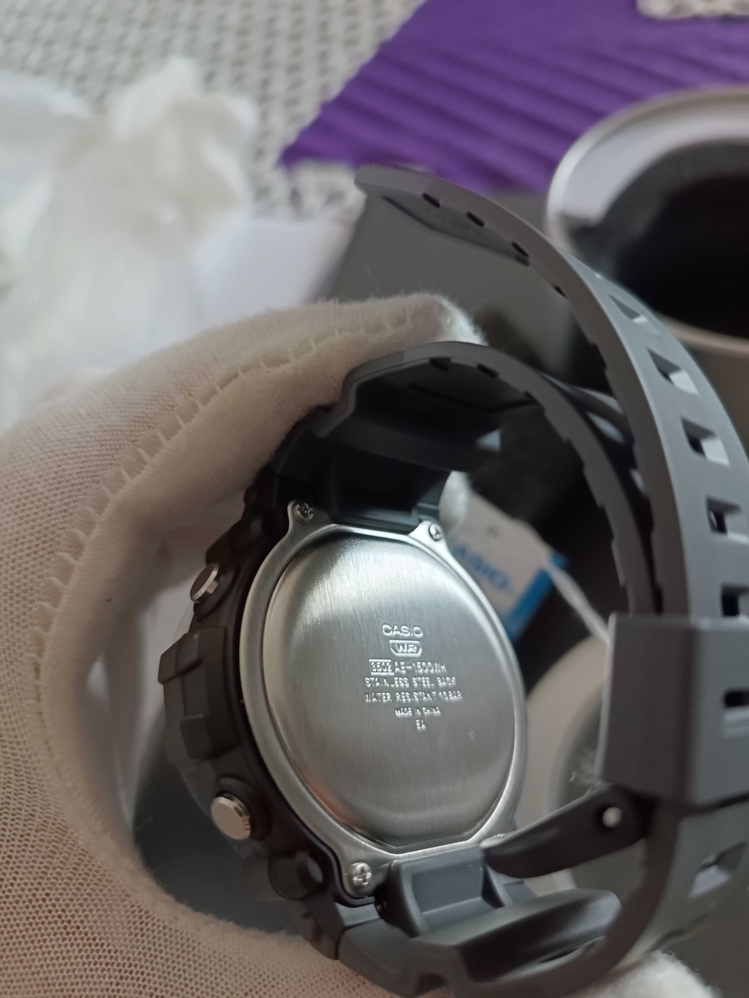 Часы наручные Casio AE-1500WH-8BVDF