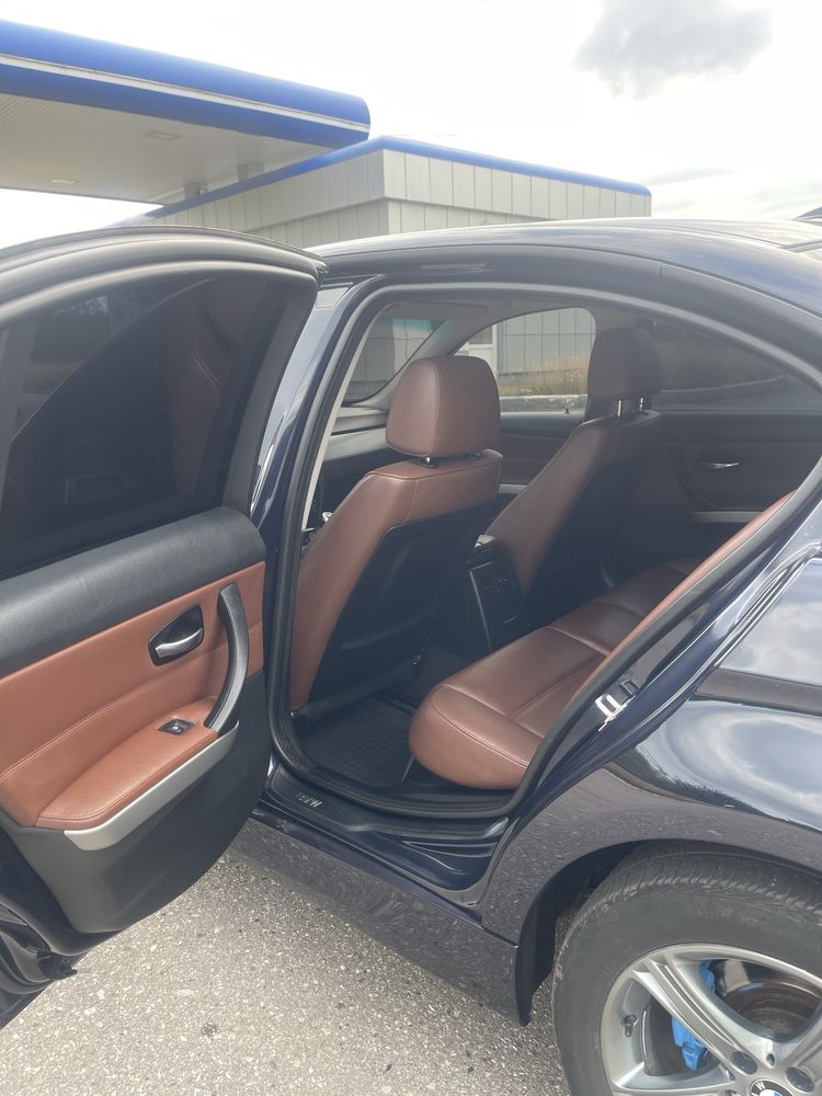 BMW E90   Чудовий стан