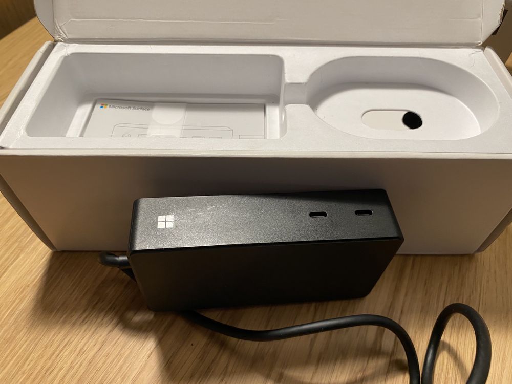 Microsoft Surface Dock 2 1917 - stacja dokujaca