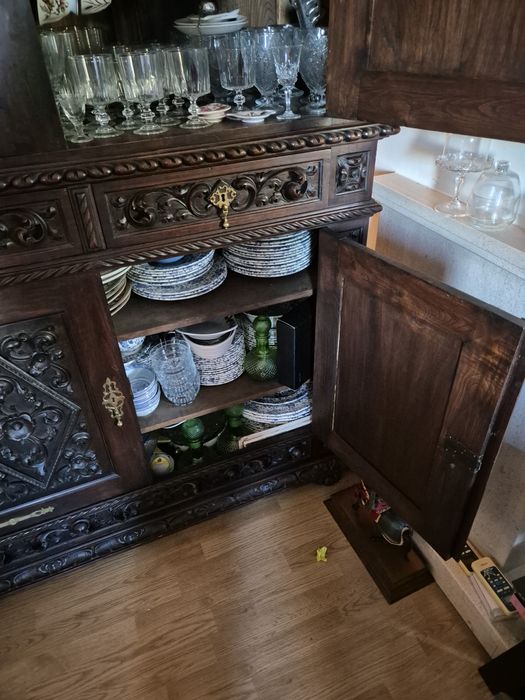 Louceiro antigo em madeira maciça entalhada – estilo renascentista, co