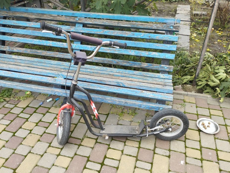 Самокат Чехия на надувных колесах