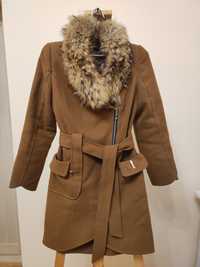 Пальто жіноче зимове з натуральним хутром