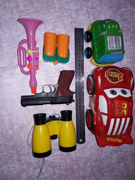 Набір іграшок в доброму стані. за все 80гр.