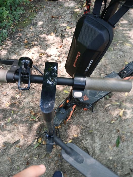 Sprzedam w bardzo dobrym stanie hulajnoge xsałmi mi electric scoter 1s