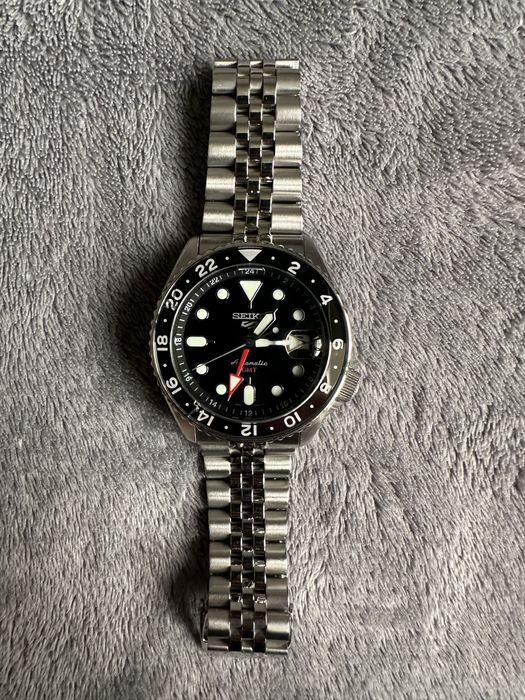 Seiko 5 GMT SSK001K1