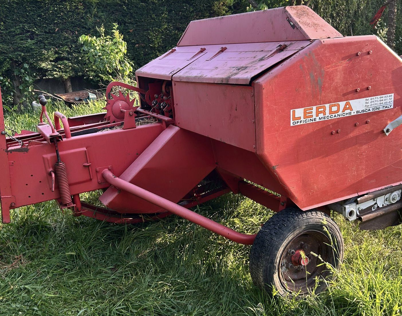 Enfardadeira LERDA 1100 em excelente estado