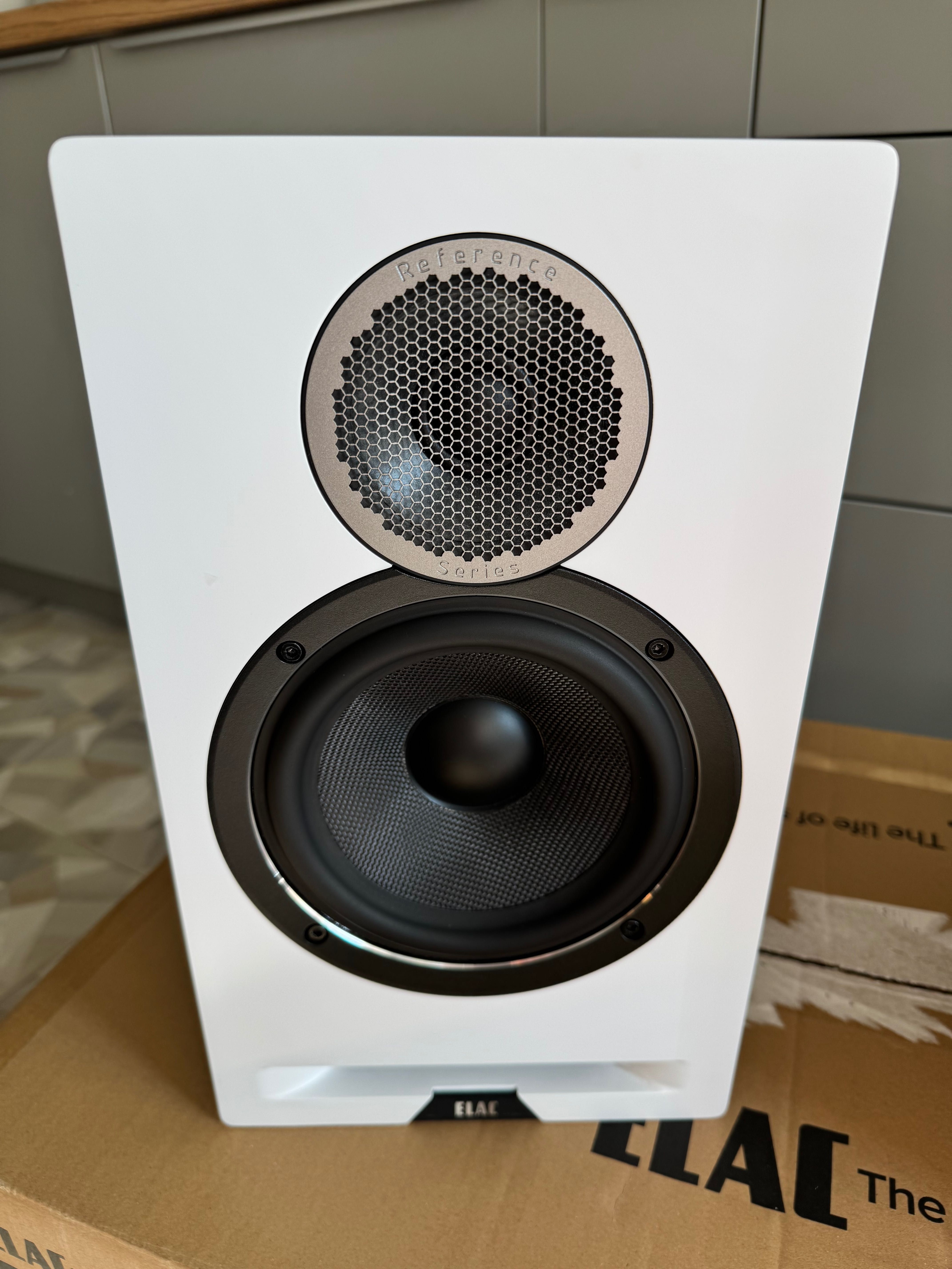 Kolumny podstawkowe Elac Debut Reference B6 DBR62