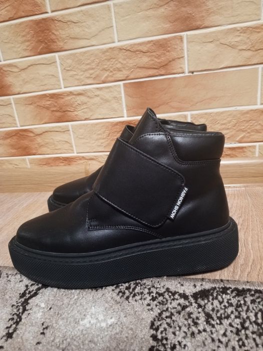 Шкіряні зимові ботинки