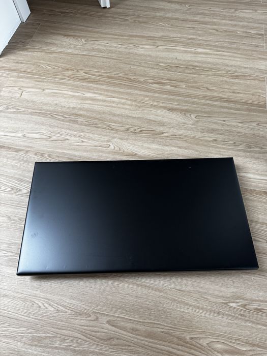 Półka ruchoma pod telewizor