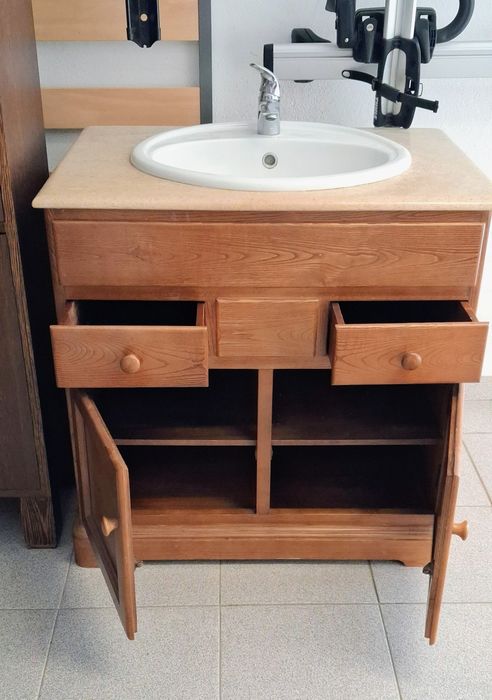 Móvel de casa de banho