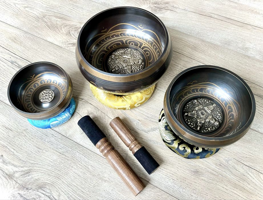 Cпіваюча чаша з латуні • 20 - 15.5 - 12.5 см • Непал / Поющая, співоча