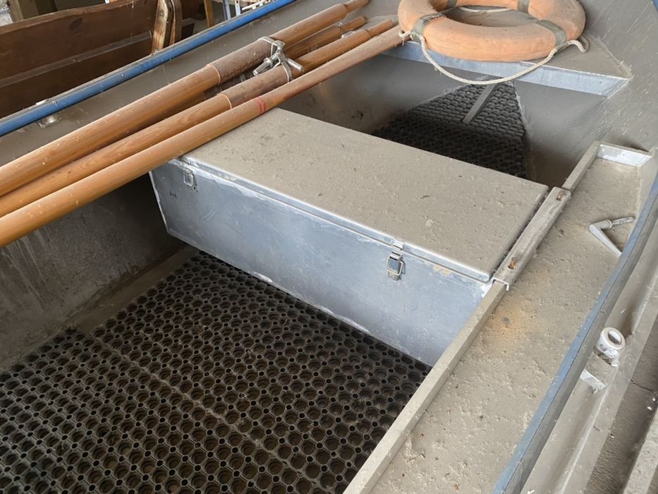 Łódź wiosłowa/ wędkarska aluminiowa 8 os.