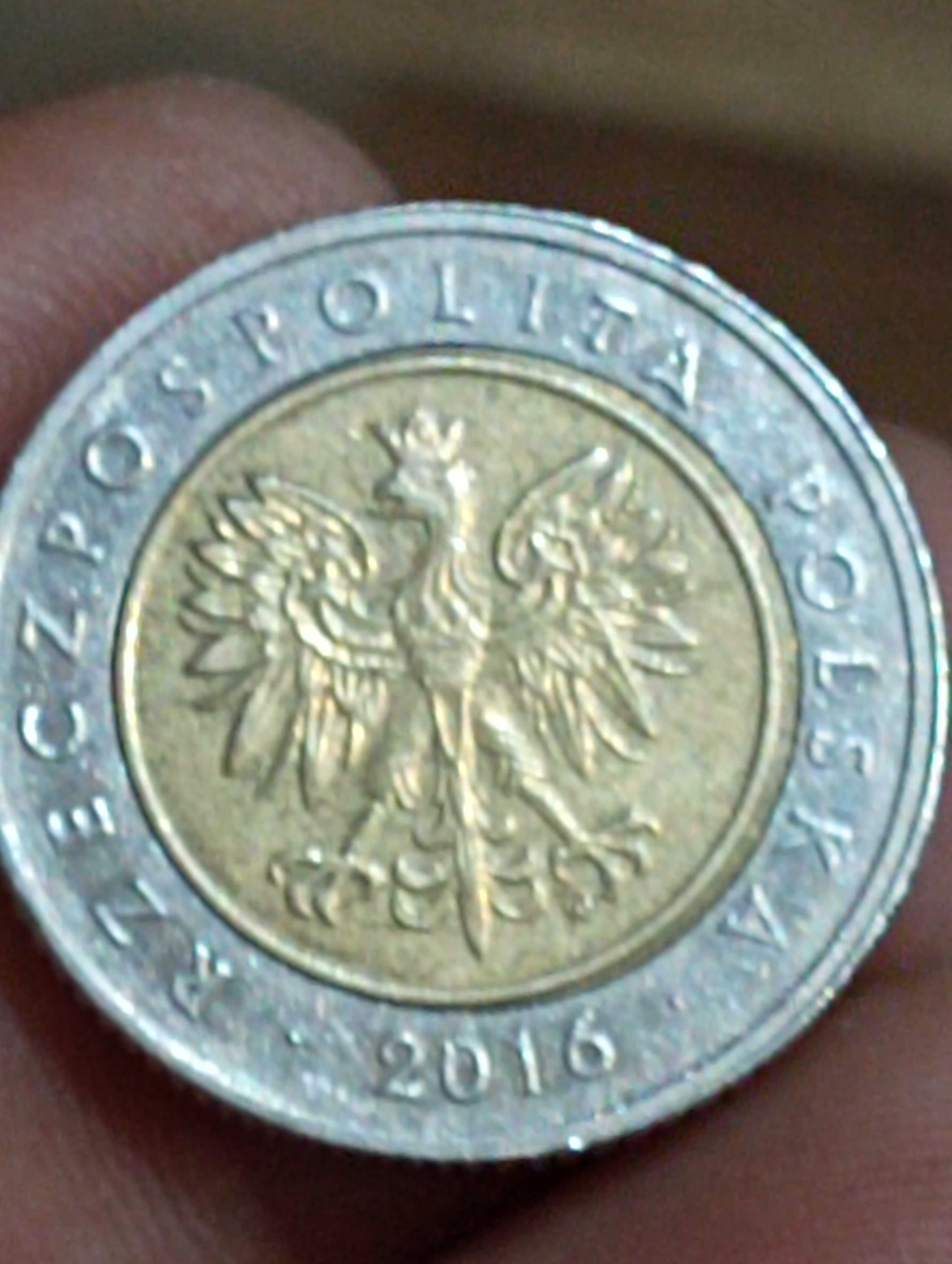 Sprzedam monetę 5 zloty 2016 r przesunięty pierścień