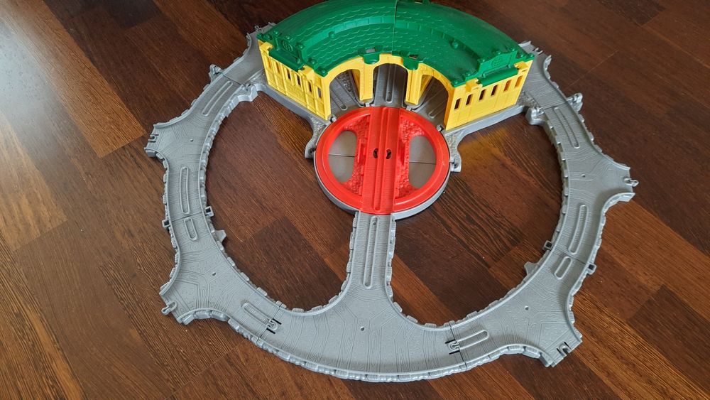 Zajezdnia Tomek I przyjaciele