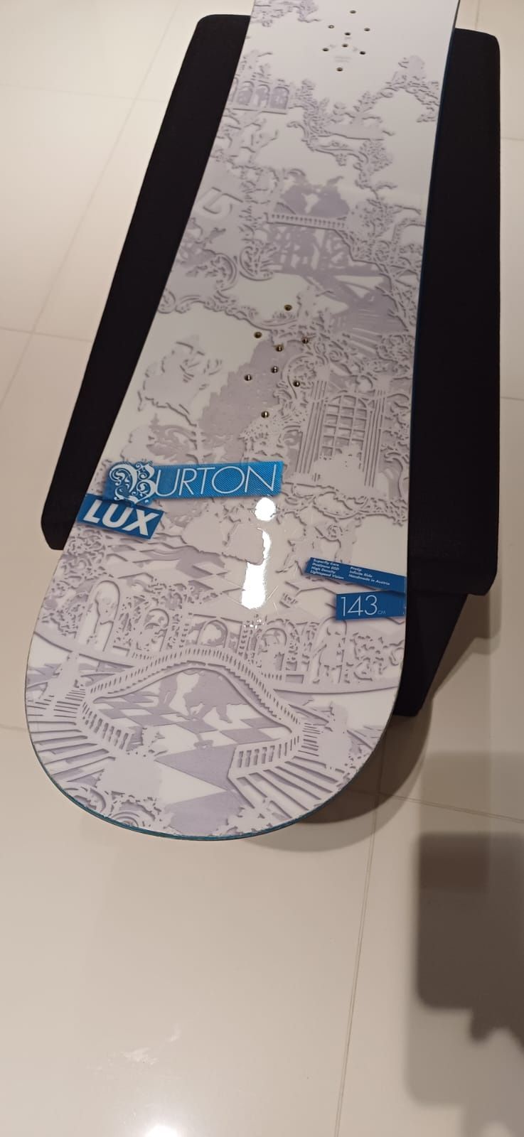Burton Lux Deska snowboardowa 143cm