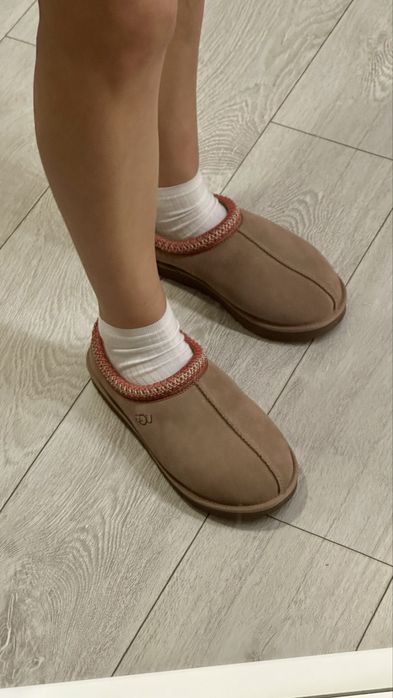 Абсолютно НОВІ UGG р.40