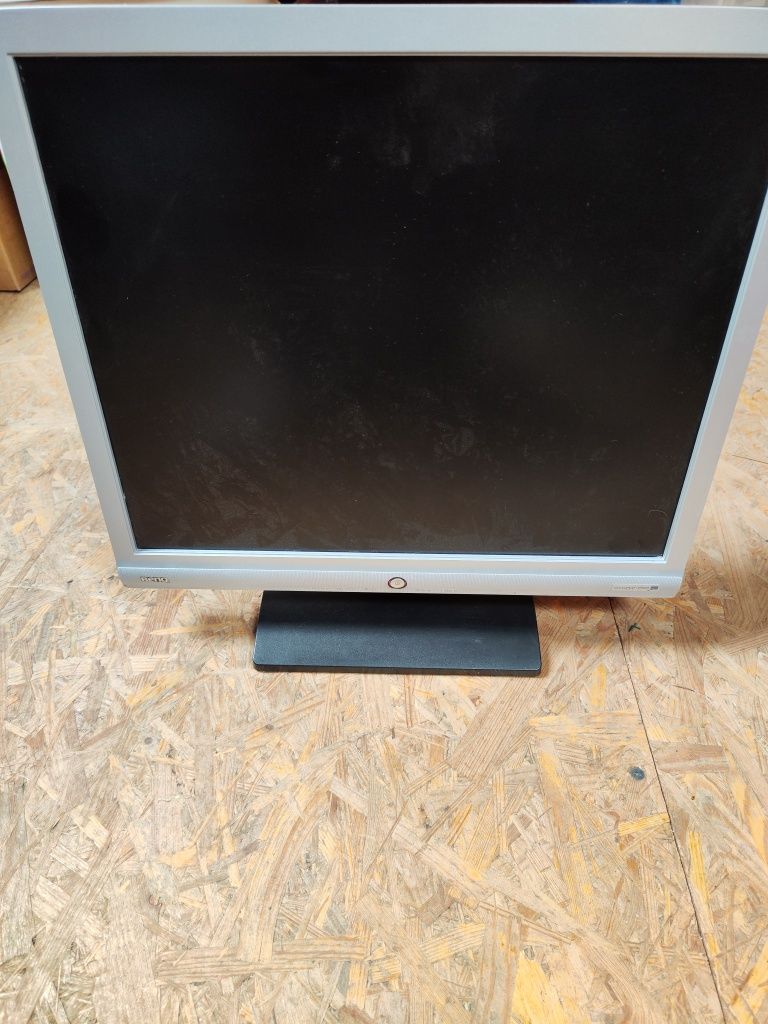 Monitor BenQ G700