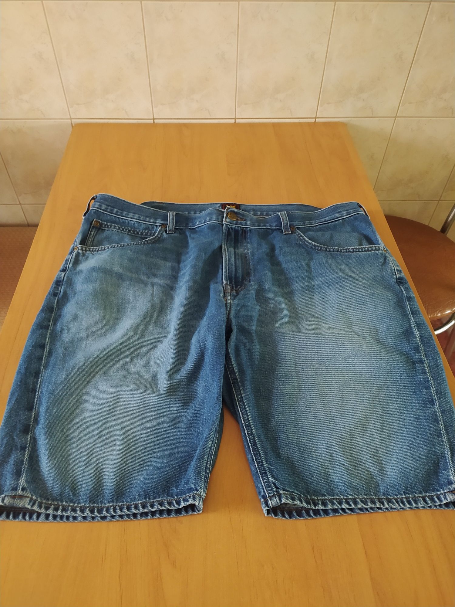 Lee W40  krutkie spodenki