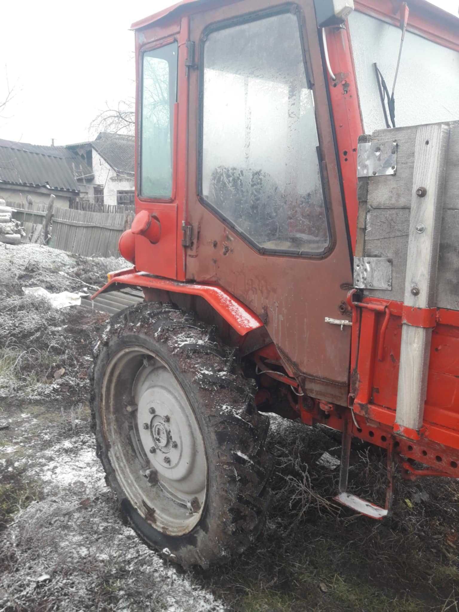Продам трактор т-16