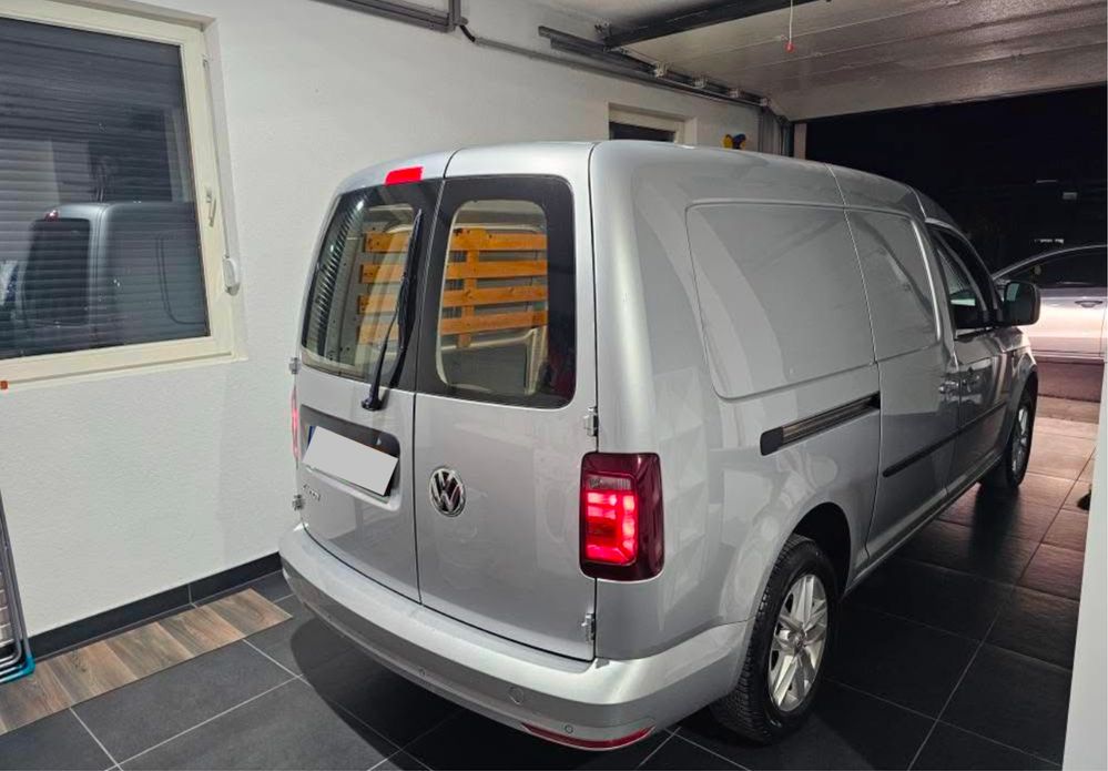 Volkswagen Caddy Maxi 2.0Tdi Highline FULL EXTRAS