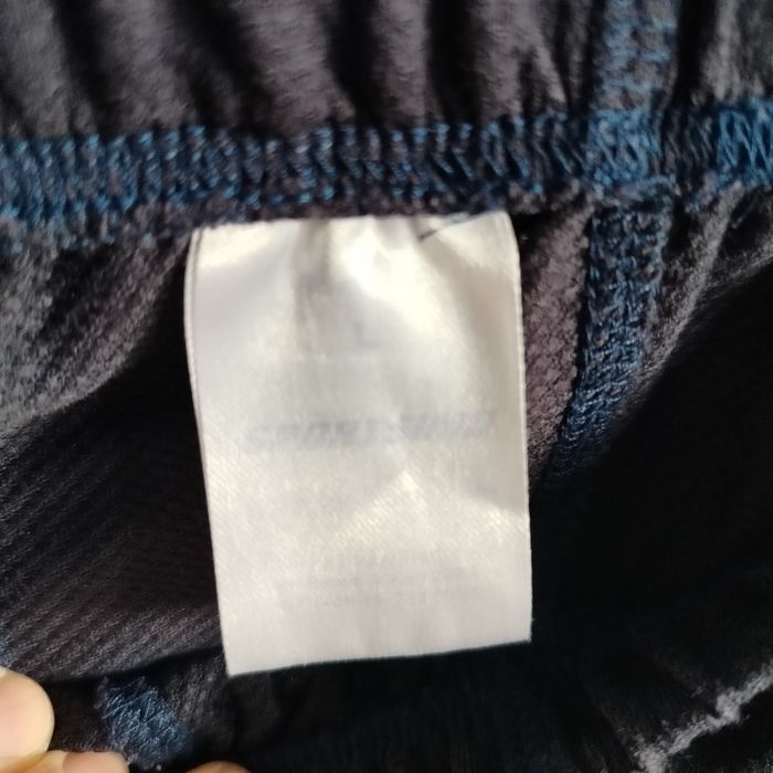 Czarne sportowe legginsy