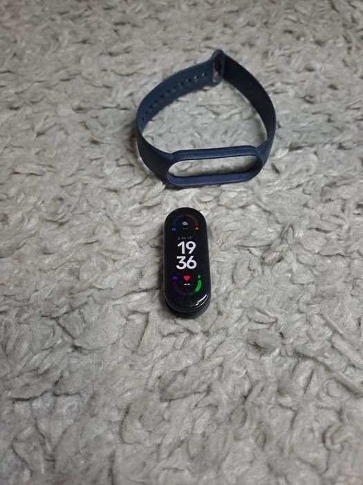 2 Xiaomi Mi Band 6