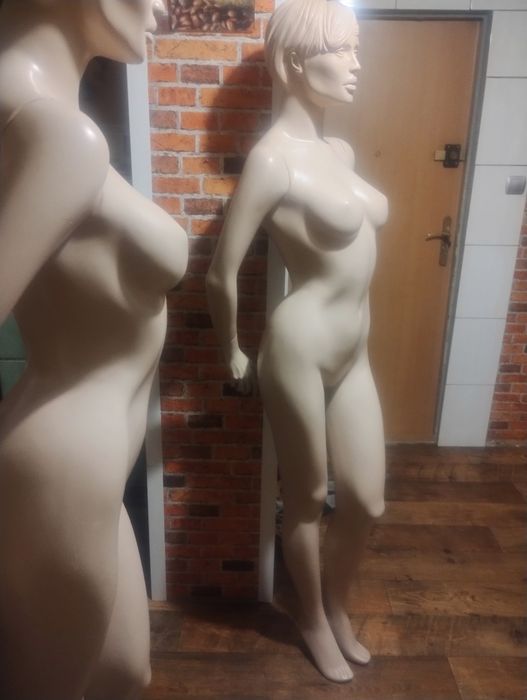 Manekiny damskie pelnopostaciowe 180cm