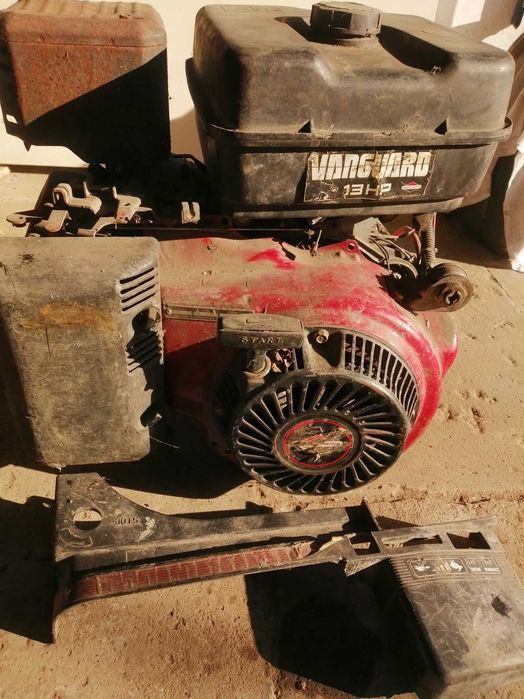 silnik benzynowy 13KM   brigs vanguard