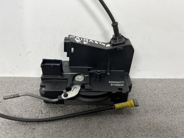 Fechadura / fecho porta frente direito NISSAN Primastar (X83)