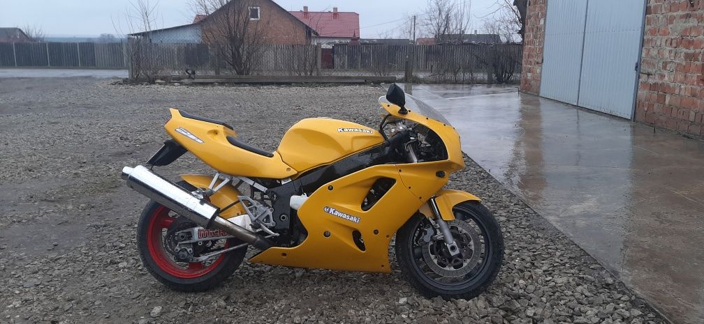 Мотоцикл Кавасакі ZXR-750