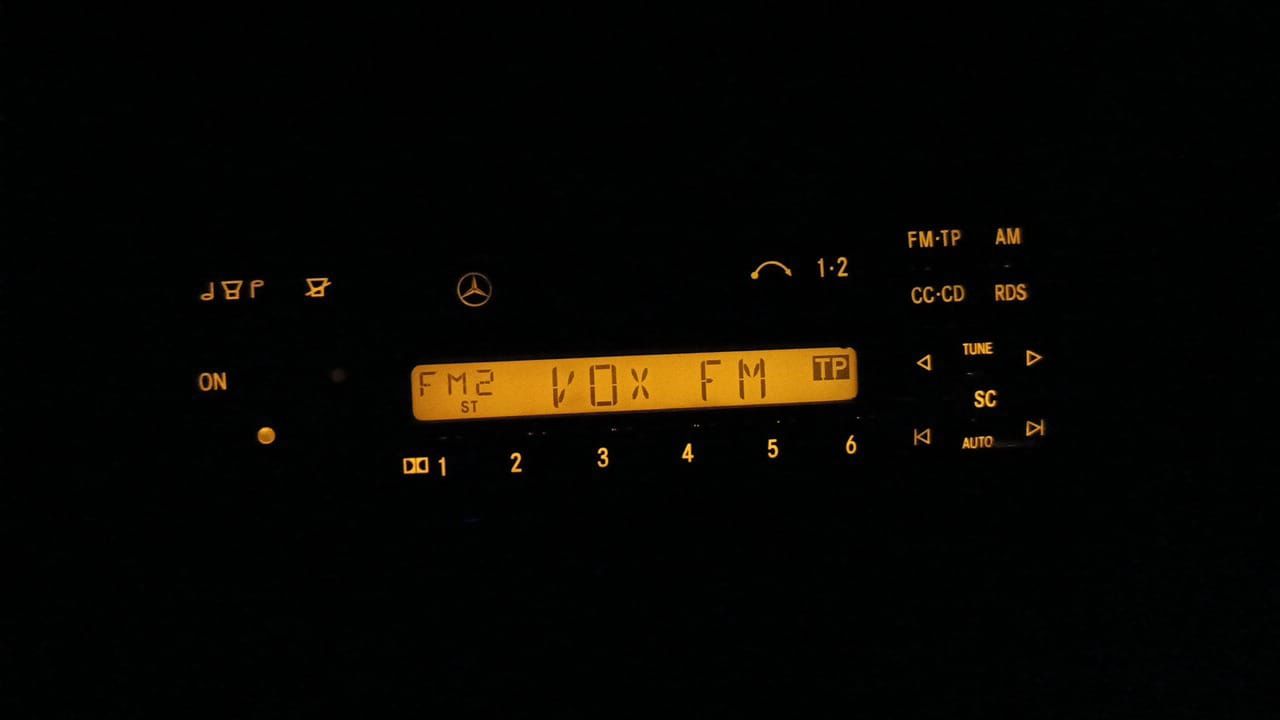 Radio samochodowe Mercedes Becker special kaseciak sprawne cały zestaw