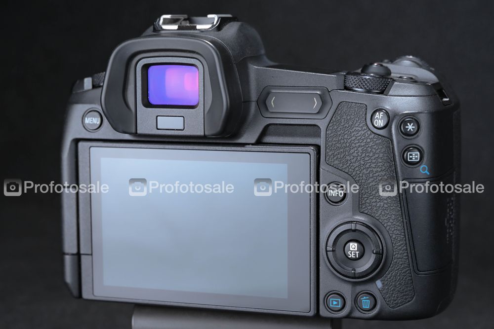 Фотоапарат Canon EOS R