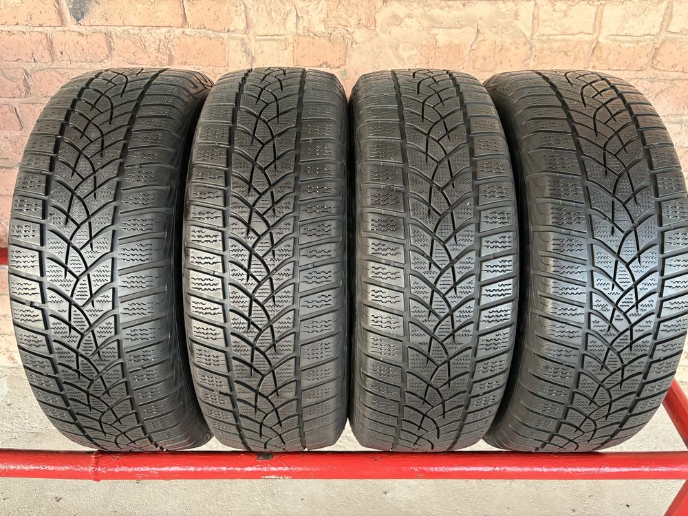 Комплект Зимових шин 205/60R16 Good Year