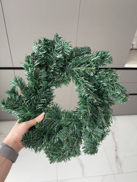 Декоративний вінок 30см