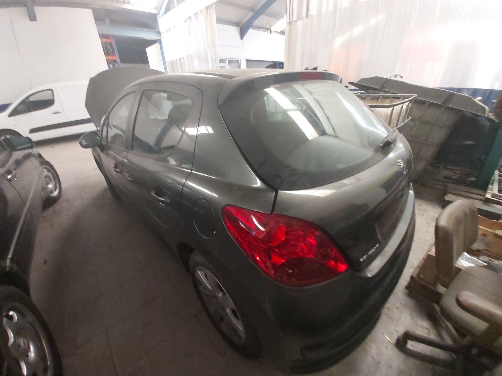 Peugeot 207 para péças