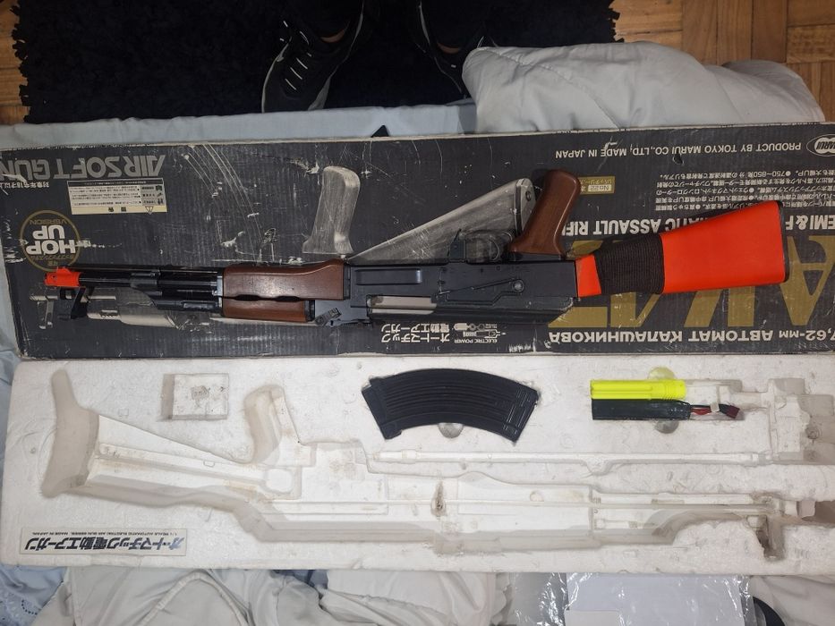 Vendo AK-47 Tokyo Marui airsoft