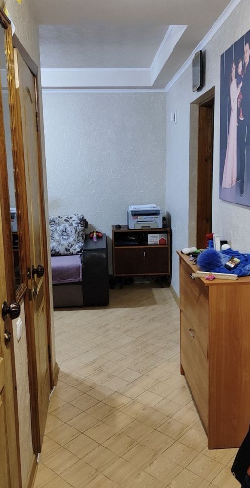 Срочно продам 3-х комнатную квартиру студию Р-н Новые Черемушки