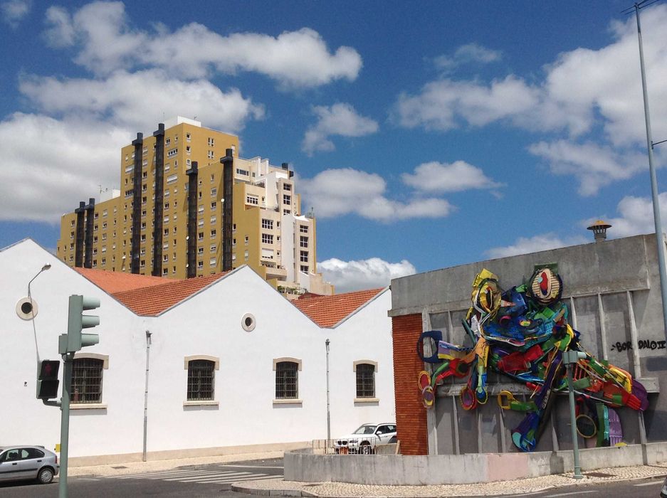 T1 com estacionamento e arrecadação: Apartamento curta/longa duração